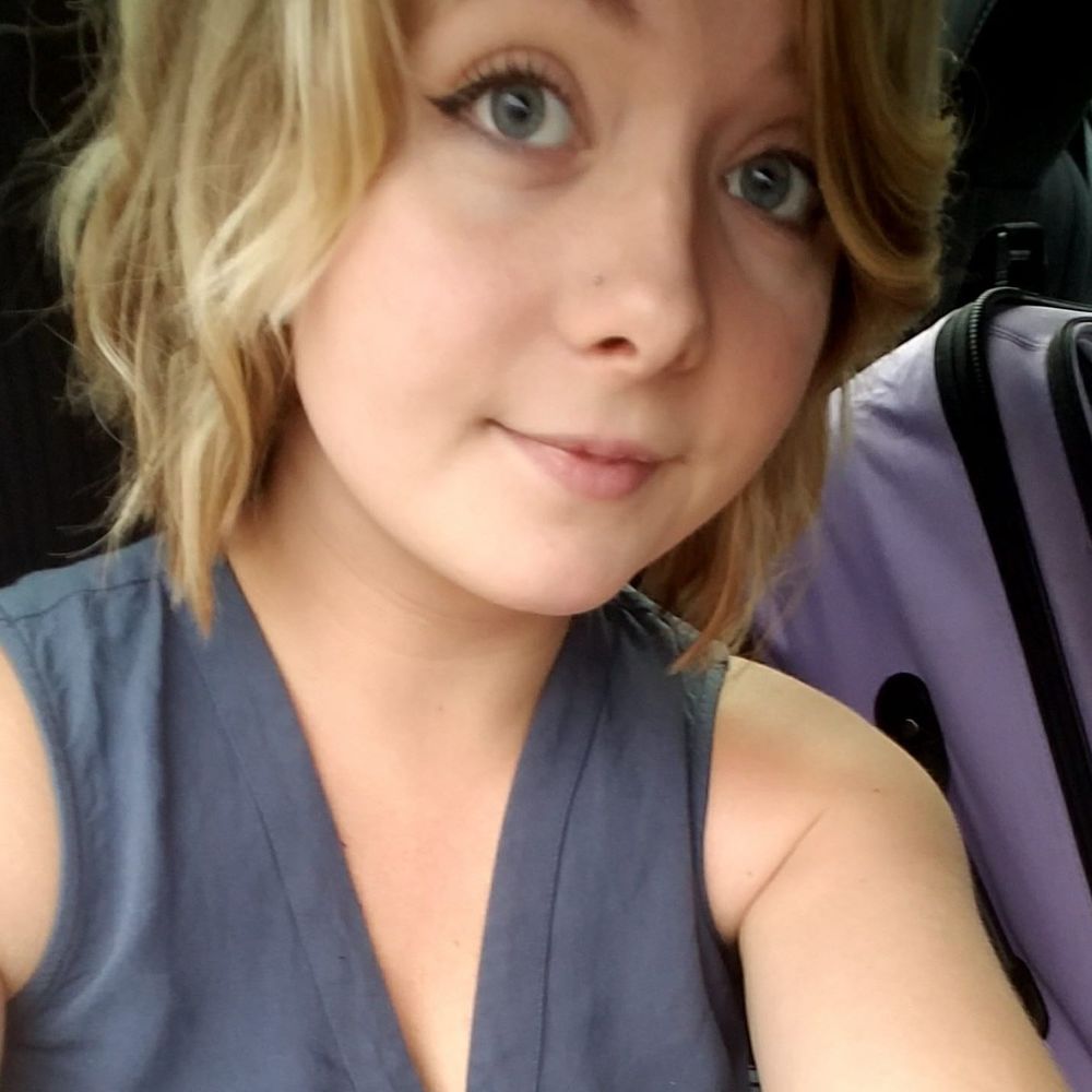 Meet your Posher, Desiree